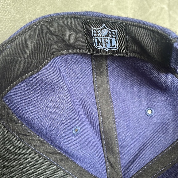LIKE NEW RAMS HAT! NFL Cap-Rams-Adjustable! - Picture 7 of 7